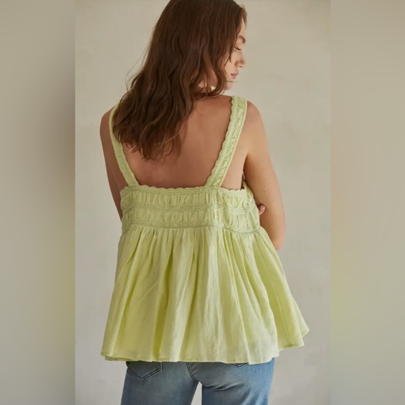 BY TOGETHER LEMON SLEEVELESS LACE DETAIL TANK TOP - Picture 2 of 5